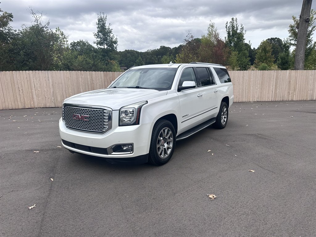 2017 GMC Yukon XL Denali's photo