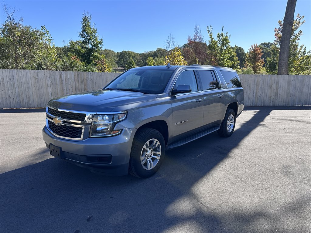 2020 Chevrolet Suburban LT's photo