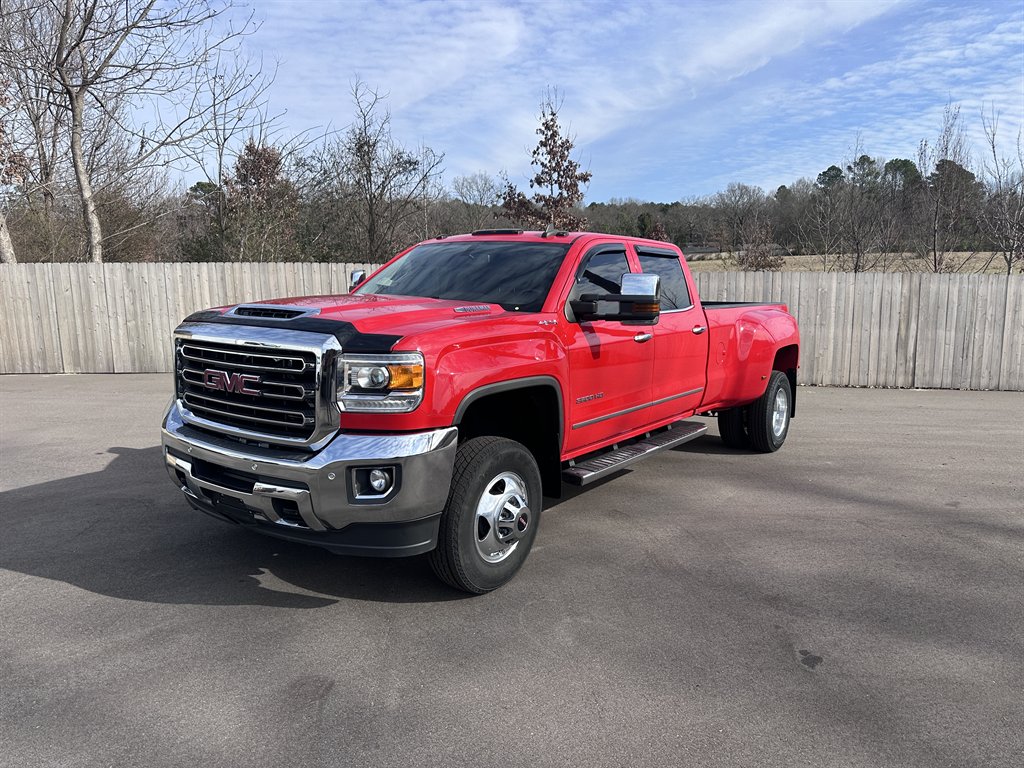 2018 GMC Sierra 4WD Crew Cab Long Box SLT DRW's photo