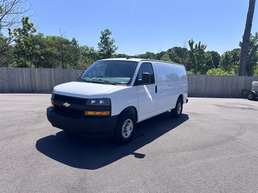 2022 Chevrolet Express 2500 Work Van HD's photo